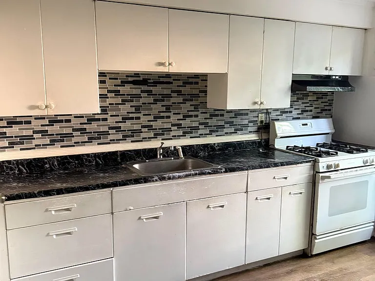 2053 Larkhall Rd — Photo 12