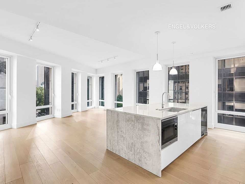 1st image of 15 W 61st St #5A