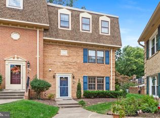 664 N Armistead St, Alexandria, VA 22312