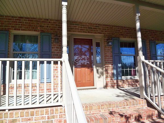 5th image of 1022 Wyndham Dr