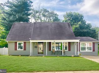14 Hornblende Ln, Willingboro, NJ 08046