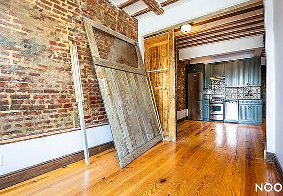 5th image of 1467 Bedford Ave #2E