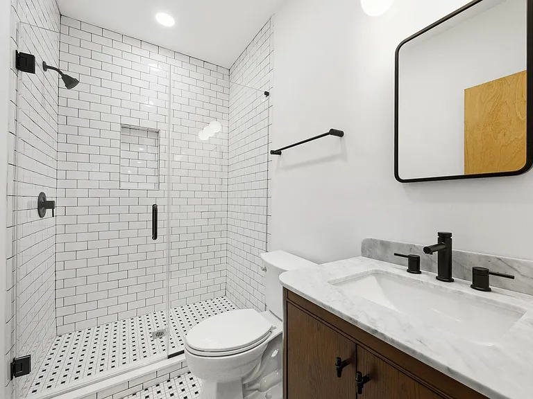 525 Washington St #1 — Photo 12