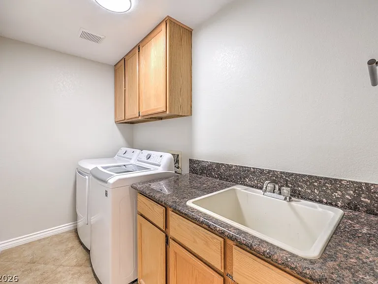 10024 Sail Landing Ct — Photo 29