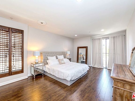 2nd image of 412 S Wilton Pl APT 103