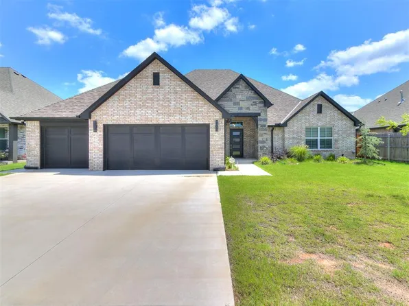3912 Catalina Ln, Moore, OK 73160
