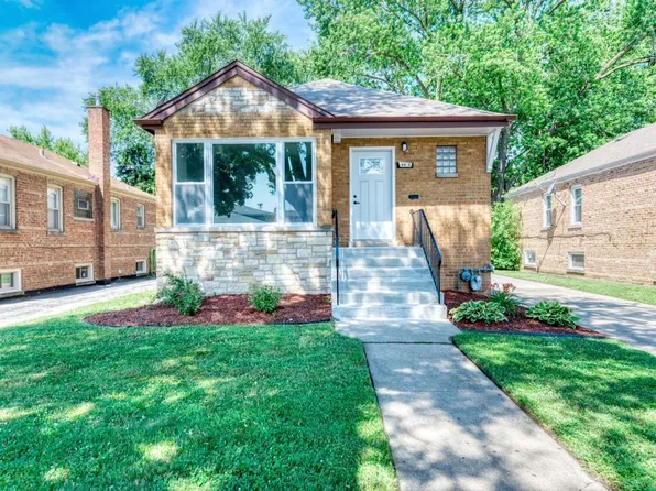 8916 S Sacramento Ave, Evergreen Park, IL 60805