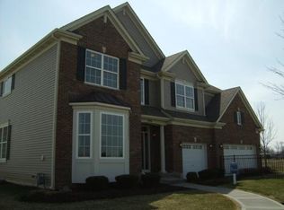 9824 Kelley Ln, Huntley, IL 60142