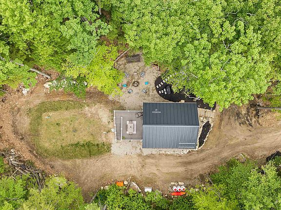 5th image of 111 Towle Farm Road