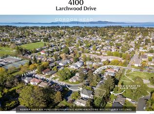 4100 Larchwood Dr, Saanich, BC V8N6H7