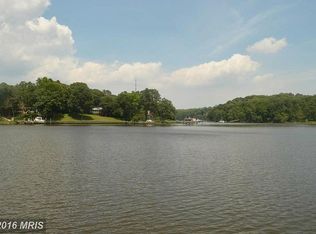 7101 Bond St, Saint Leonard, MD 20685