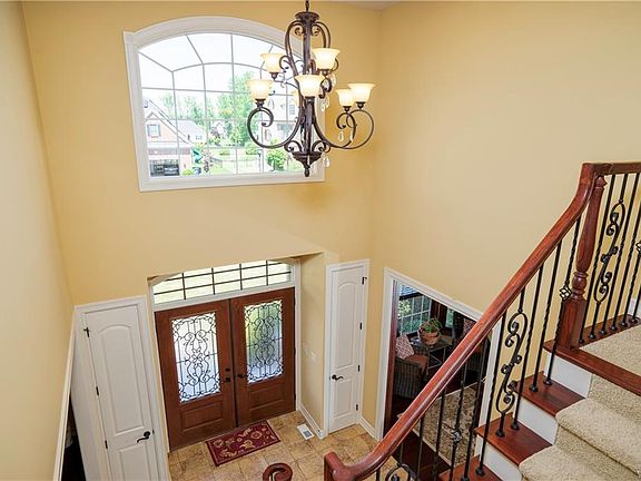 2nd image of 105 Arcadian Dr