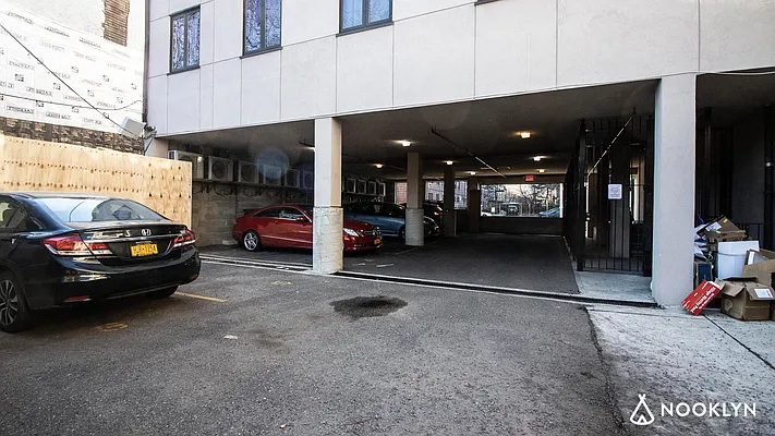 Rented by Nooklyn NYC LLC | media 19