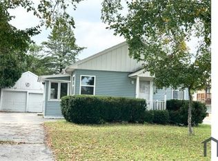 8573 N Granville Rd, Milwaukee, WI 53224