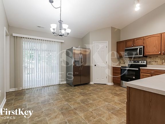 5th image of 1016 Central Park Blvd S