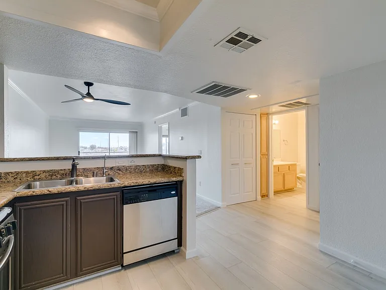 8070 W Russell Rd #2026 — Photo 9