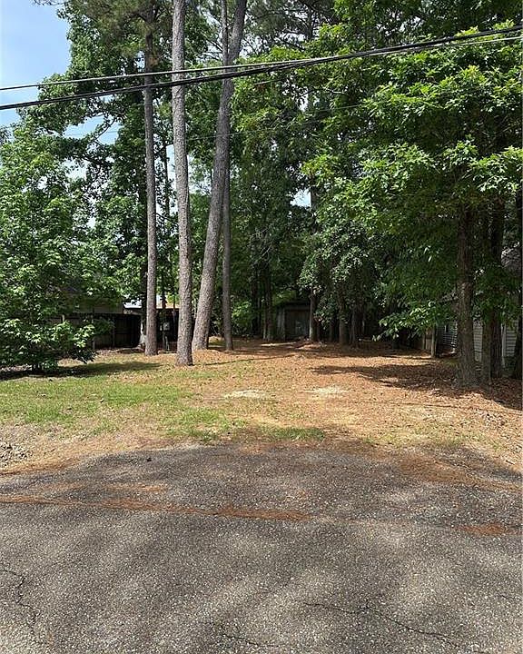 2nd image of 793 Chevreuil St