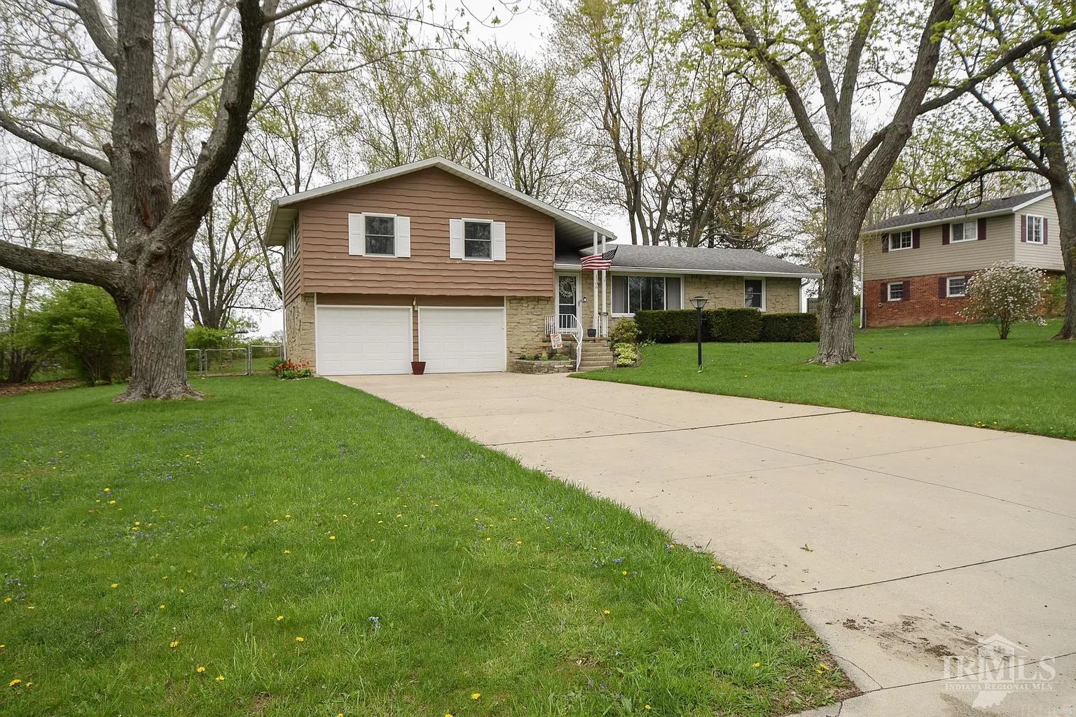 1106 E Cooper Dr photo 1