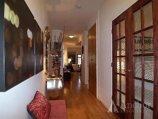 Rented by Anchor Associates | media 16