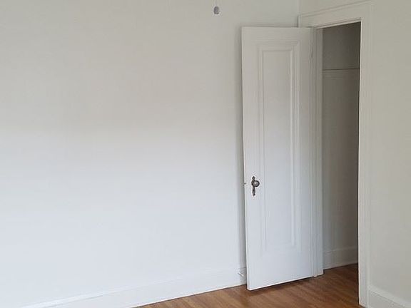 5th image of 2708 Blaisdell Ave APT 101