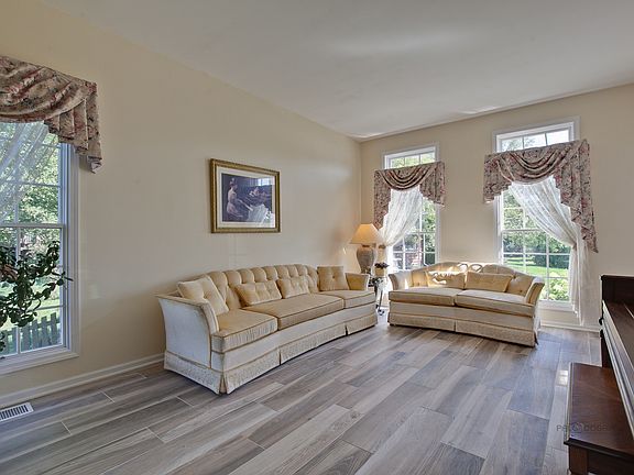 5th image of 18730 W Stonebridge Ct