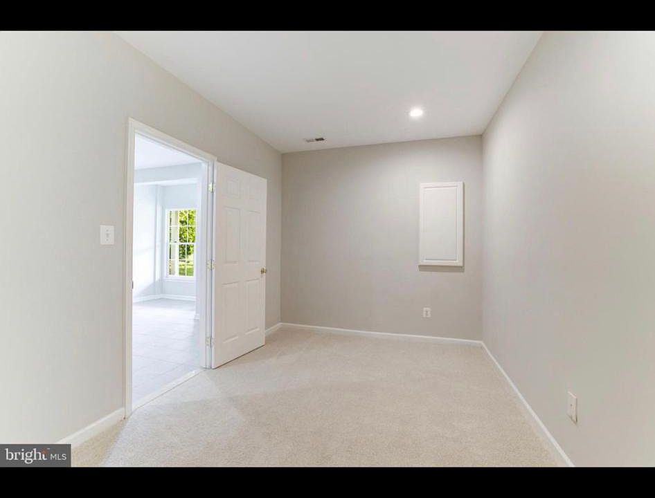 1st image of 43236 Somerset Hills Ter
