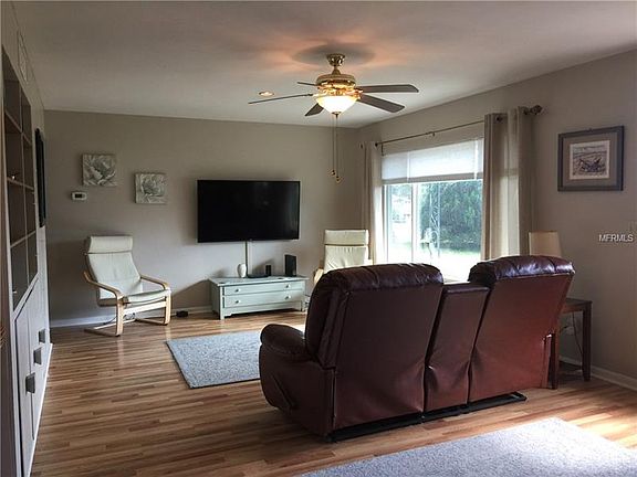 4th image of 310 W Cypress Ave