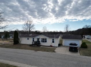 10577 Galaxy Dr NE, Rockford, MI 49341