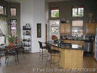 4th image of 8520 S Southridge Dr