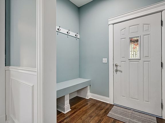 4th image of 1422 Schilling Ave