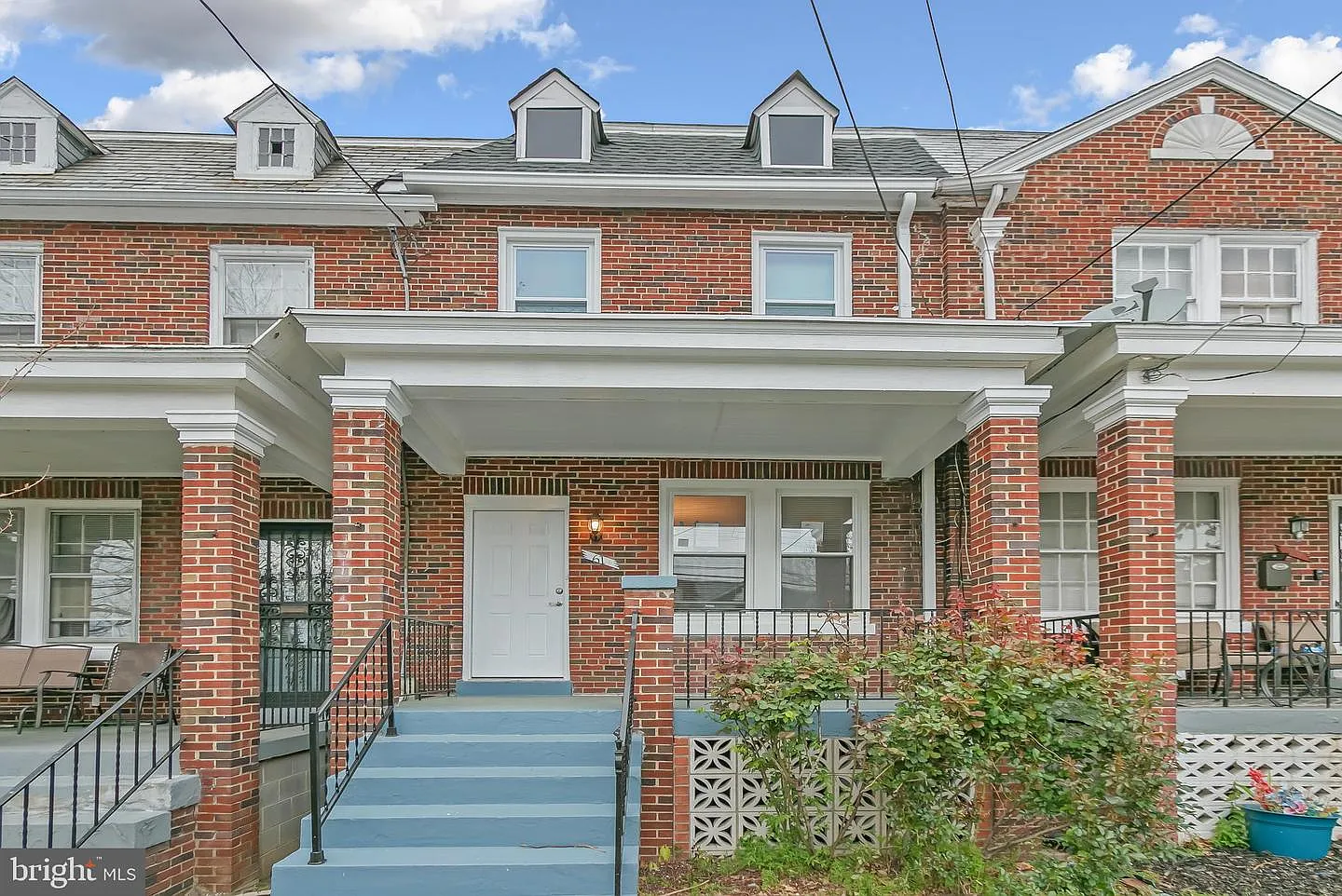 61 Longfellow St NW photo 1