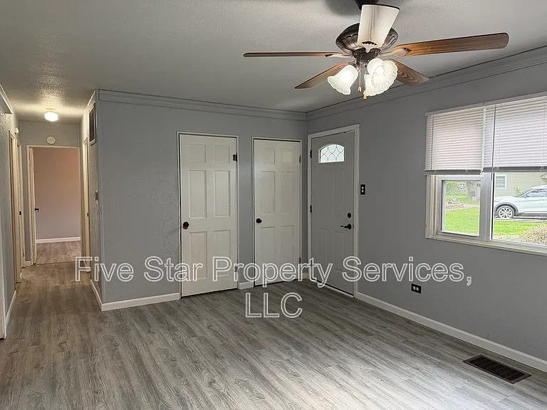 12 Douglas Ct — Photo 15
