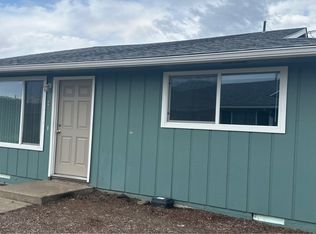 750 N Main St APT 4, Mount Angel, OR 97362