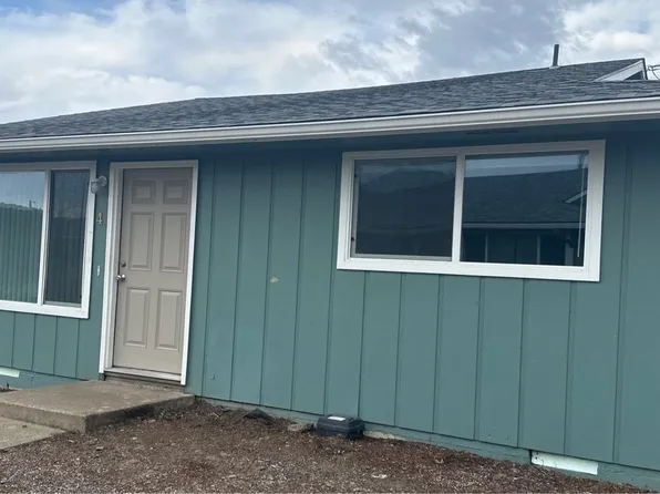 750 N Main St APT 4, Mount Angel, OR 97362