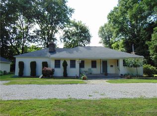 77 Henry St, Berea, OH 44017
