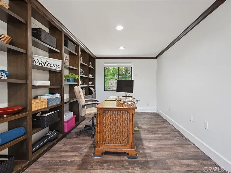 4372 Park Vicente — Photo 19