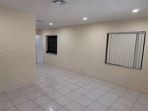 3rd image of 6050 SW 34th St #1