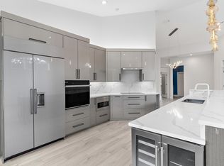 8110 Sandpiper Way, West Palm Beach, FL 33412
