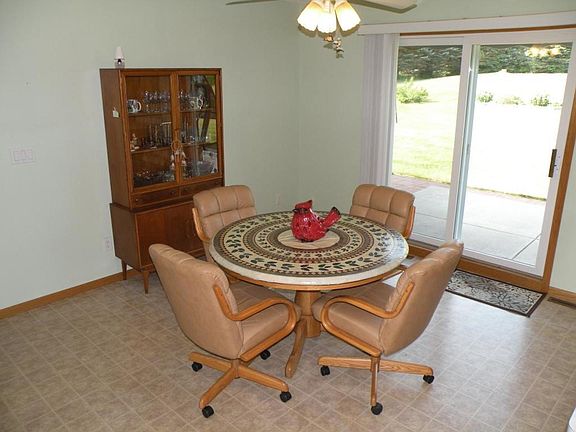 5th image of 15879 Docken Dr