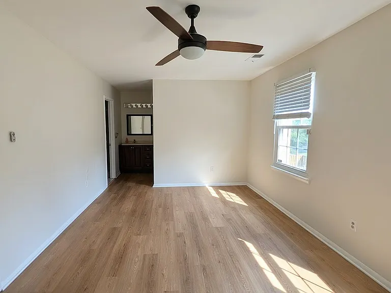 18610 Phoebe Way — Photo 15