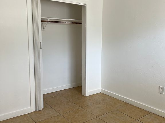 3rd image of 519 NE 83rd St APT 3