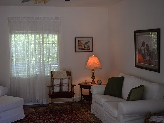 5th image of 242 Kimble St