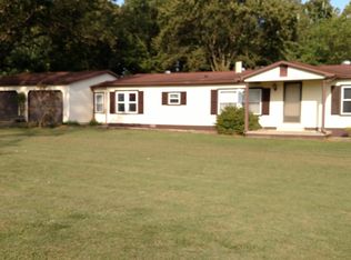 420 Parker Rd, Raleigh, IL 62977