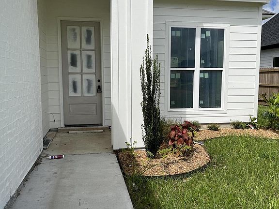 2nd image of 300 Sunshine Ln