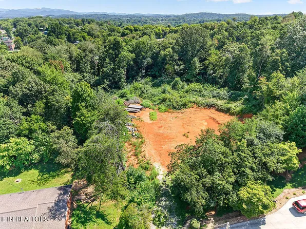 Knollwood Dr, Morristown, TN 37814
