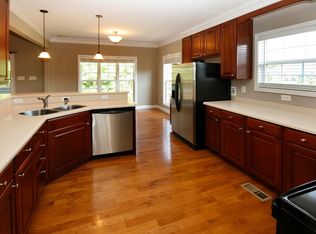 8117 Laurel Falls Ln, Knoxville, TN 37931