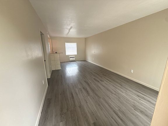 5th image of 3619 Seminole Ave APT 10