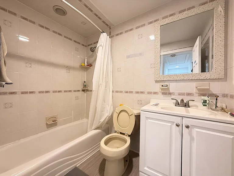 26 Hammond Pond Pkwy #0 — Photo 14