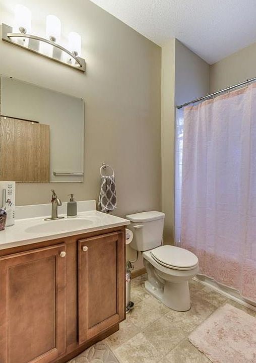 1st image of 1617 Thomas Pl N #2