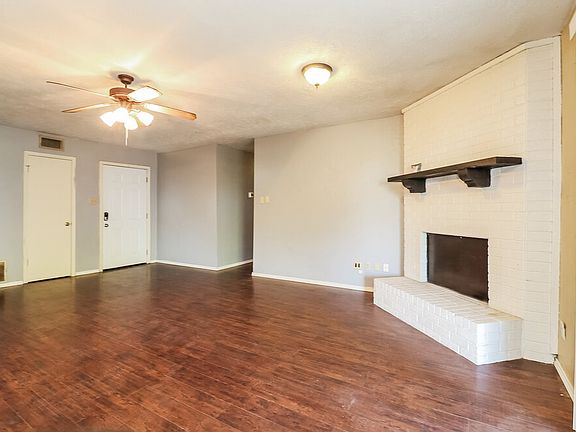 3rd image of 5404 Lansingford Trl